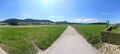 Blick von der Hauptstraße am Bahnhof Richtung Süd