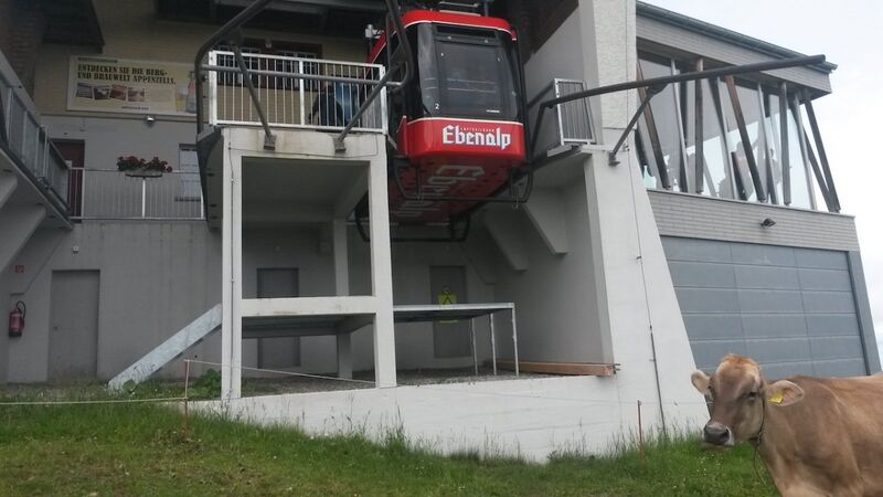 Datei:1200px-Ebenalp bahn ausladen.jpg