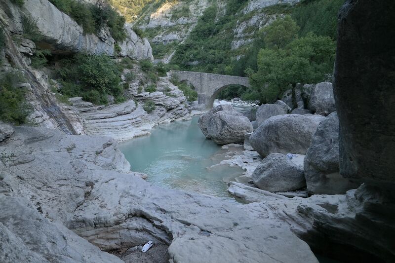 Datei:GorgesdelaMeougePont.JPG