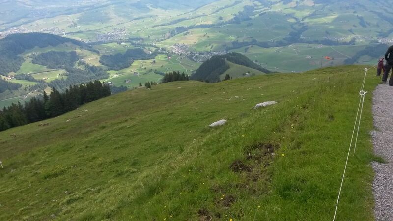 Datei:1200px-Ebenalp start drachen 1.jpg