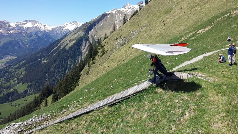 Datei:1200px-Joechelspitze start.jpg